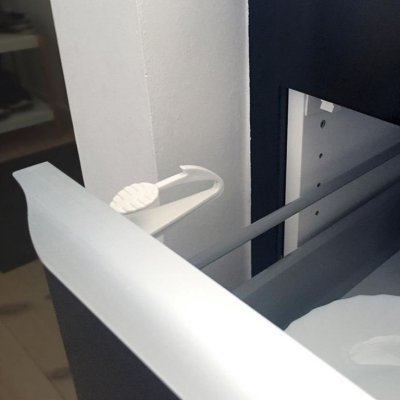 BabyDan univerzální uzávěr lepící Easy Fix Catch BIO - obrázek