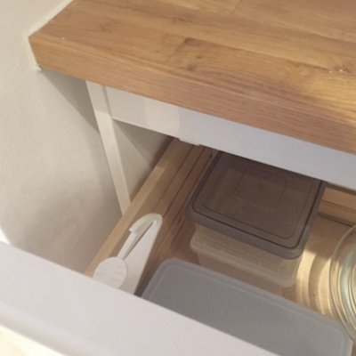 BabyDan univerzální uzávěr lepící Easy Fix Catch BIO - obrázek