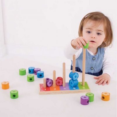 Bigjigs Baby nasazování barevných květinek - obrázek