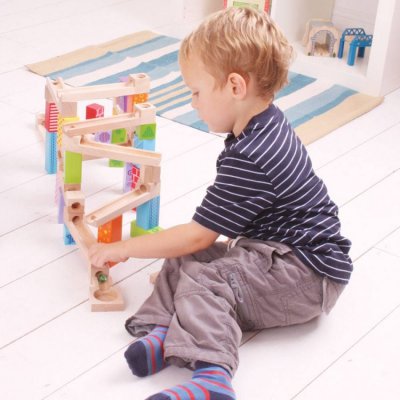 Bigjigs Toys dřevěná kuličková dráha barevná - obrázek