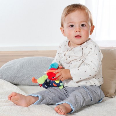 Baby Fehn Color Friends plyšová hračka pejsek - obrázek