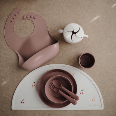 Mushie silikonové prostírání - Lilac Flowers - obrázek