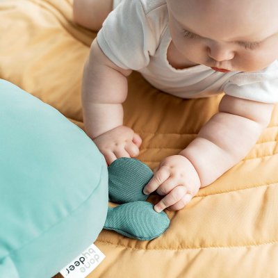 Done by Deer polštář do kočárku - Raffi/modrý - obrázek