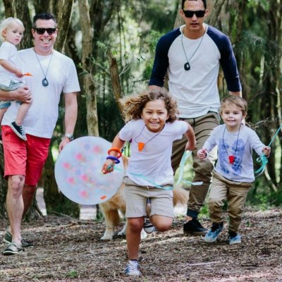 Jellystone Designs uklidňující přívěsek Srdíčko - Hroznově fialový - obrázek