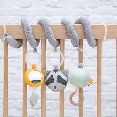 Trixie aktivity závěsná spirála - Mr. Raccoon - obrázek