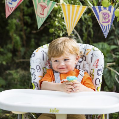 Joie Mimzy Snacker židlička - Alphabet - obrázek