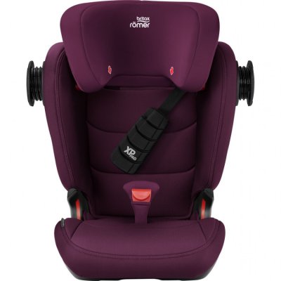 Britax Römer Kidfix III S - Burgundy Red 2023 - obrázek