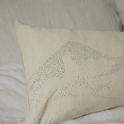 Nanami Kojící polštář - Hills - obrazek