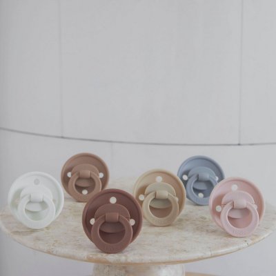 Elodie Details Binkie Bundle Set latexových dudlíků Newborn - Pure Khaki - obrázek