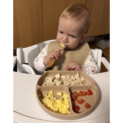 Martons Jídelní sada silikonová s přísavkou 4-dílná - Light Beige - obrázek