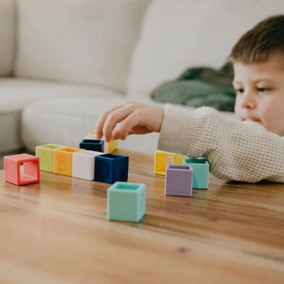 BBLÜV Blöx Silikonové kreativní puzzle - b0188_blox_Lifestyle_1_1080x1080_75dpi.jpg