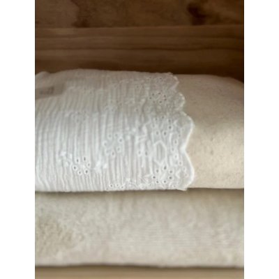 Nanami Plenka Embroidery - Off-White, 60 x 60 cm - obrázek