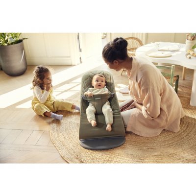 BabyBjörn lehátko Balance Bliss Woven Petal - Dark Green - obrázek