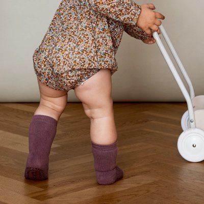 GoBabyGo Protiskluzové ponožky - Misty Plum, vel. 1 - 2 roky - obrázek