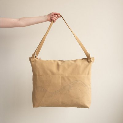 Nanami Taška Lifestylebag Mountain Print - Sand - obrázek