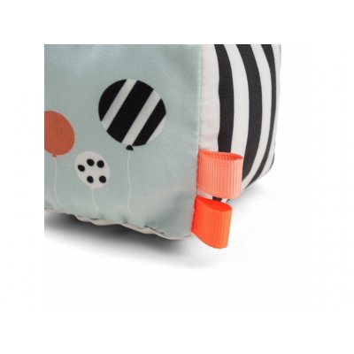 Done by Deer Kontrastní měkká kostka - Happy Clouds - obrázek