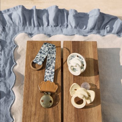 Elodie Details Dudlík - Bow Oat White - obrázek