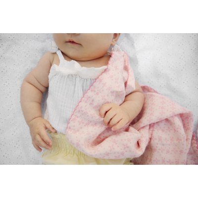 Elodie Details Deka z bambusového mušelínu - Embroidery Anglaise Pink - obrázek
