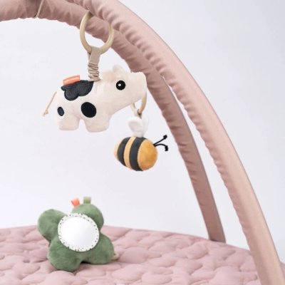 Done by Deer Aktivní hrací podložka Tiny Farm - Růžová - obrázek