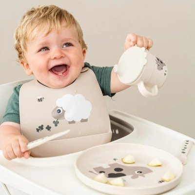 Done by Deer Foodie Talíř Tiny Farm - Pískový - obrázek