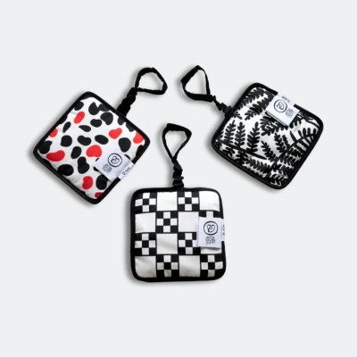 Etta Loves Oboustranné senzorické závěsné čtverce 3 ks - Multi - obrázek