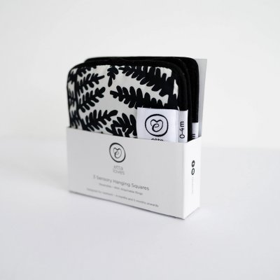 Etta Loves Oboustranné senzorické závěsné čtverce 3 ks - Multi - obrázek