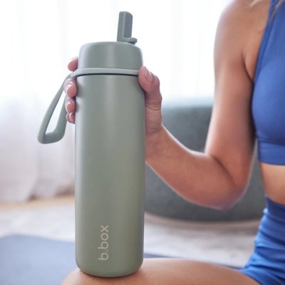 b.box Nerezová termoláhev s brčkem 690 ml - Olive - obrázek
