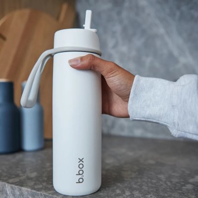 b.box Nerezová termoláhev s brčkem 690 ml - White Out - obrázek