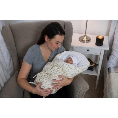 Little Angel zavinovačka šněrovací pevná záda Outlast® - Krémová/Černožluté větvičky - obrázek