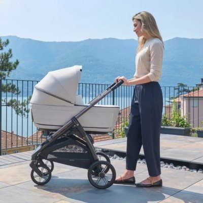 Inglesina Aptica Duo 2v1 2025 Kompletní kočárek - Opal Ivory - obrázek