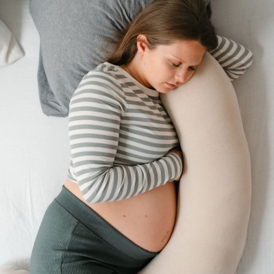 Doomoo Buddy Multifunkční kojící polštář - Corduroy Sand - obrázek