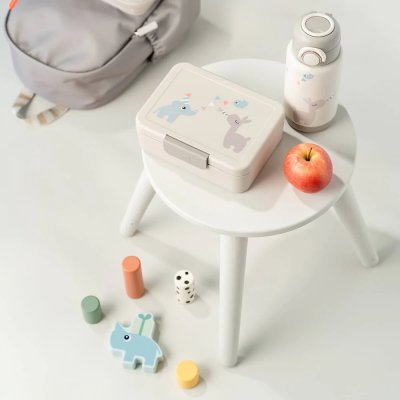 Done by Deer Dětská svačinová krabička Celebration - Písková - obrázek