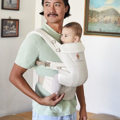 Ergobaby nosítko Omni Dream - Natural Dots - obrázek