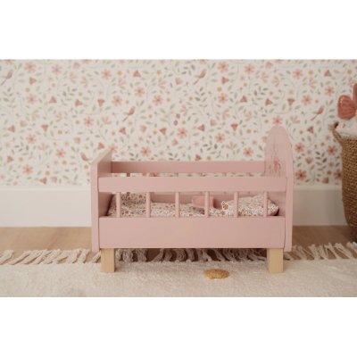 Little Dutch Postýlka pro panenky dřevěná s peřinkou - Pink - obrázek