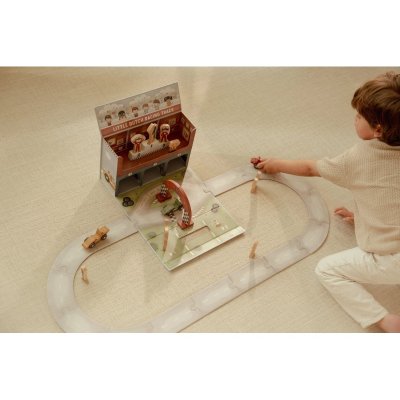 Little Dutch Závodní dráha s doplňky v kufříku - obrázek