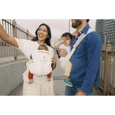 Ergobaby Nosítko Upsie Sling - Pearl Grey - obrázek