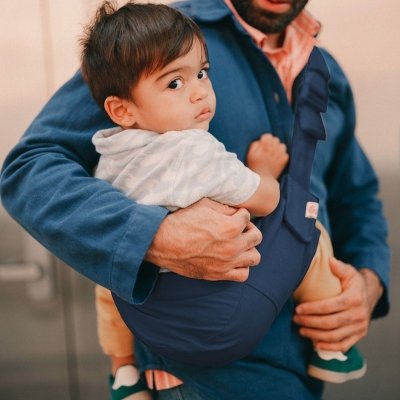 Ergobaby Nosítko Upsie Sling - Midnight Blue