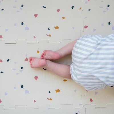 3 Sprouts Pěnová hrací podložka - Terrazzo/Cream New - obrázek