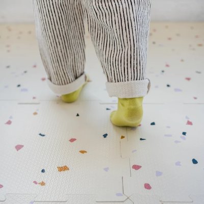 3 Sprouts Pěnová hrací podložka - Terrazzo/Cream New - obrázek