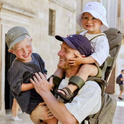 MiniMeis Nosítko Shoulder Carrier G5 - Sand Premium - obrázek