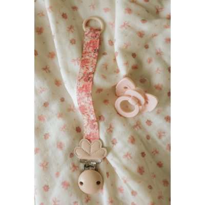 Elodie Details Dřevěný klip na dudlík - River Rose - obrázek