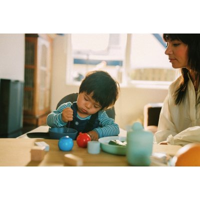 Stokke Steps Židlička - Black/Warm Brown - obrázek