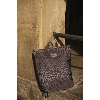 Studio Noos Batoh pro maminky Puffy - Black Leopard - obrázek