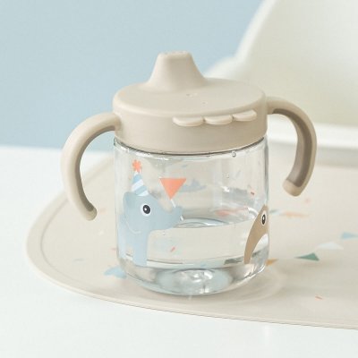 Done by Deer Dětský hrneček s pítkem Celebration - Pískový - obrázek