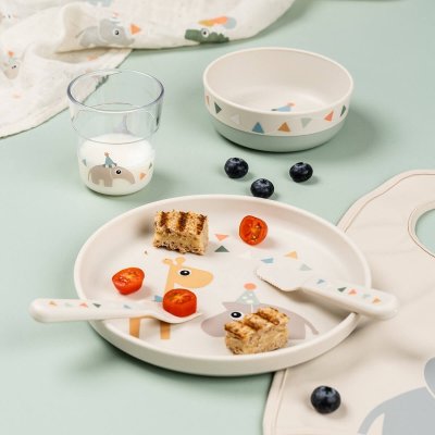 Done by Deer Foodie Talíř Celebration - Pískový - obrázek