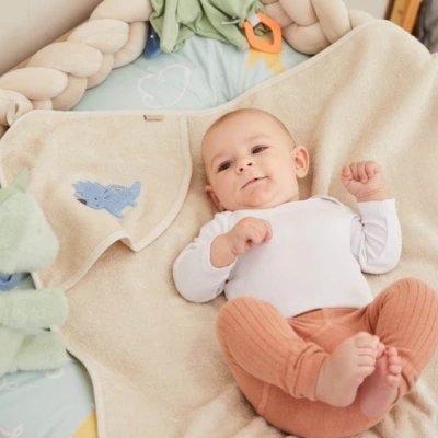 Sterntaler Kojenecká osuška s kapucí 80 x 80 cm - Dino Rexi Beige