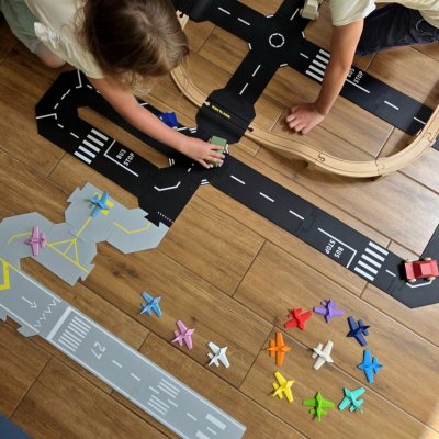 ToddleRoad Ergonomická letadla s funkční krabicí - Hangár Marble, 3 ks