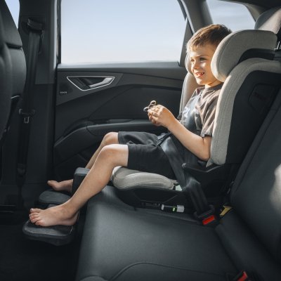 Thule Palm Autosedačka + Opěrka nohou - Mid Grey - obrázek