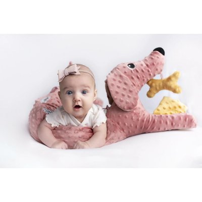 Moms Care Senzorická hračka Jezevčík - Růžový - obrázek