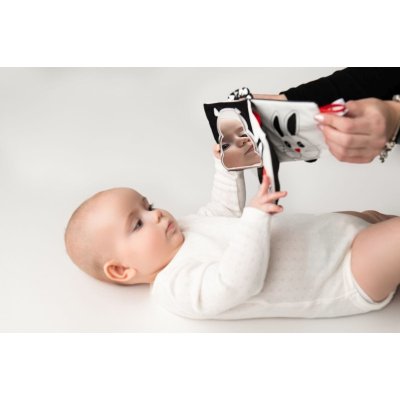 Moms Care Textilní knížka - „Kdo je to? Co je to?“ - obrázek